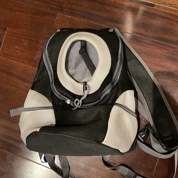 Pet carrier backpack size L in black - almost new!!! - Picture 3 of 7